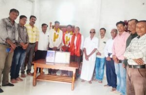 BJP Nagar Mandal Amla honored the family members of MISA prisoners