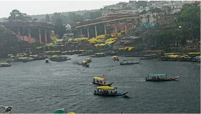 Fifty thousand devotees visited Baba Omkareshwar