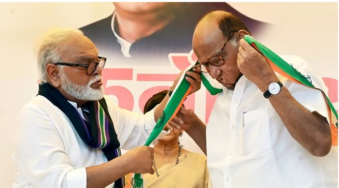 After targeting Sharad Pawar, Chhagan Bhujbal of Ajit group came to meet him.