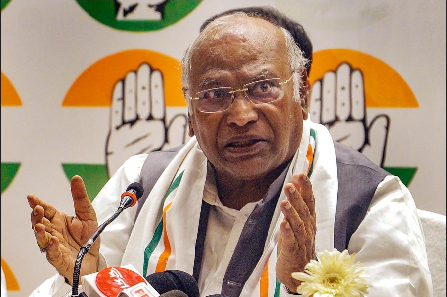 Budget that is anti-farmer and will save Modi's throne: Mallikarjun Kharge