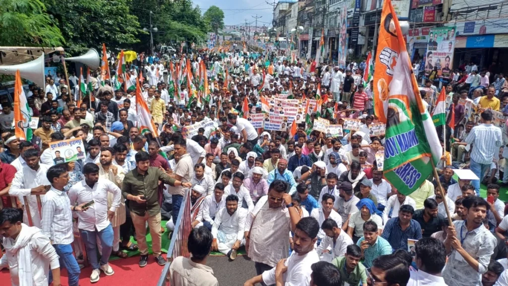 Youth Congress's ruckus, came out to surround the Chief Minister's residence