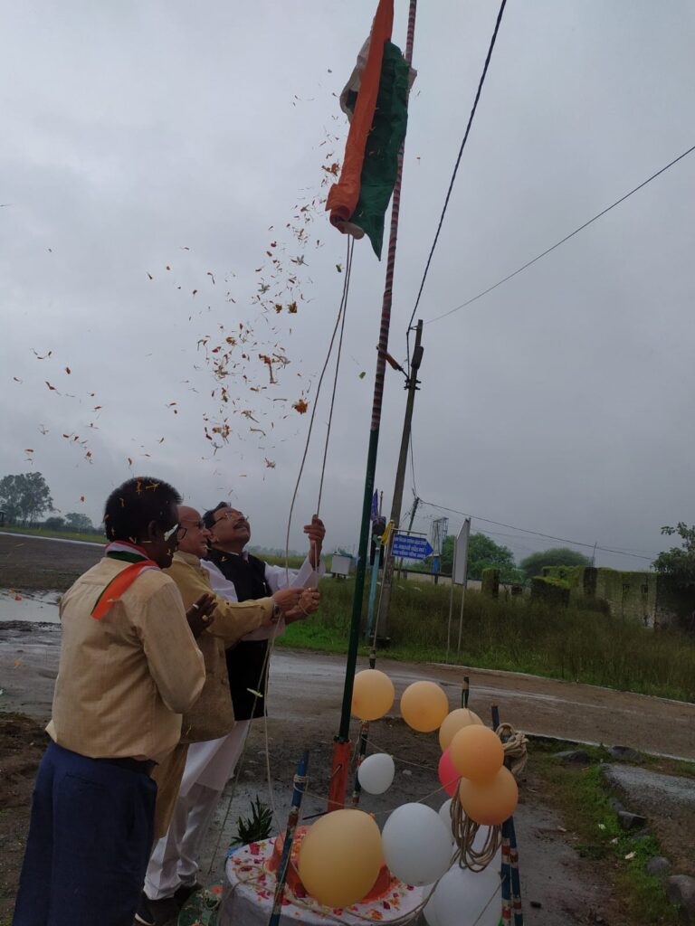 Children of Gurunanak School celebrated Independence Day with patriotic fervor