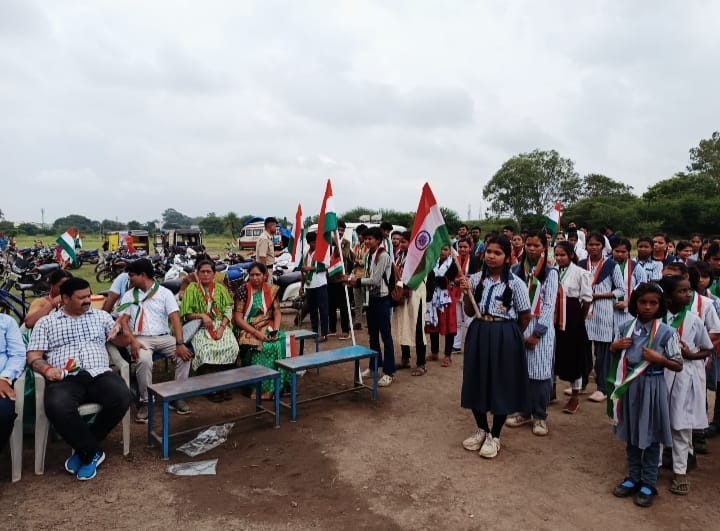 Children of Gurunanak School celebrated Independence Day with patriotic fervor