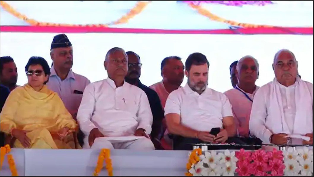 Bhupendra Singh Hooda-Kumari Selja seen on stage for the first time amidst resentment