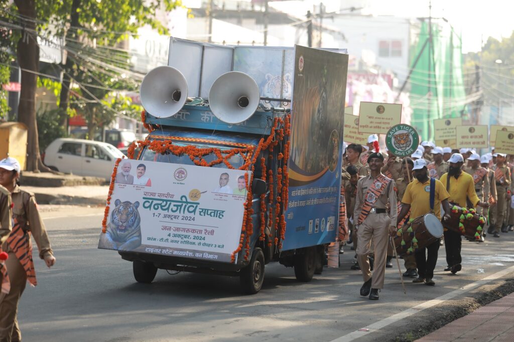 Tiger Talk Show on the streets of the capital for the protection of tigers