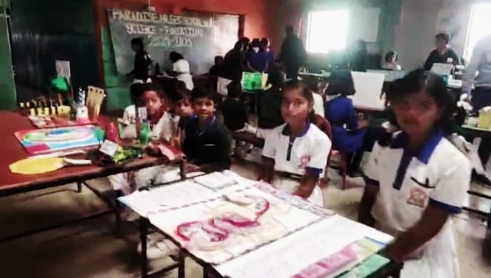 100 students of Paradise School displayed science models and organized a science exhibition.