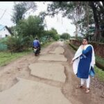 वार्ड पार्षद ने कच्चे मार्गों पर मुरूम डस्ट डालने नपा से की मांग, बोली पार्षद सुनना पड़ता है जनता की खरी खोटी बाते।