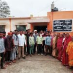 शासन के नियमों को दरकिनार कर साप्ताहिक बाजार में अवैध वसूली करते नपा अधिकारी