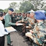 एयर मार्शल विजय कुमार गर्ग ने एयर फ़ोर्स स्टेशन आमला के कर्मियों और परिवारों के साथ मनाई दिवाली ।