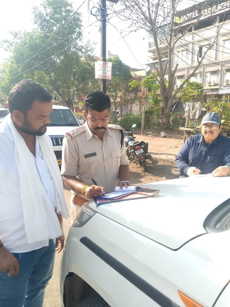 नियम विरुद्ध यात्री वाहनों पर आरटीओ की सघन कार्रवाई, 40,500 रुपये का राजस्व वसूला 2 WhatsApp Image 2026 03 23 at 12.58.31