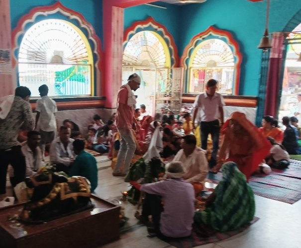 माता शक्ति जयंती पर बोरदेही में निकली विशाल चुनरी यात्रा, सेन समाज ने किया भव्य आयोजन।